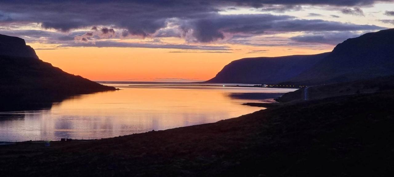 Dixon Cabin Nr. 7 / Dixon Sumarhus Nr. 7 @Kirkjubraut Talknafjordur Bagian luar foto
